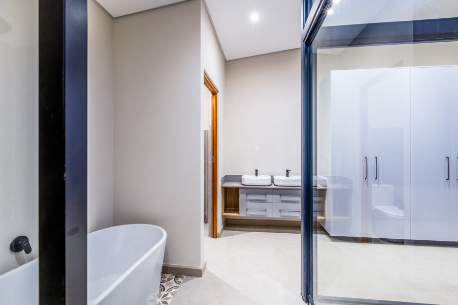 3 Bedroom Property for Sale in Vyfhoek A H North West